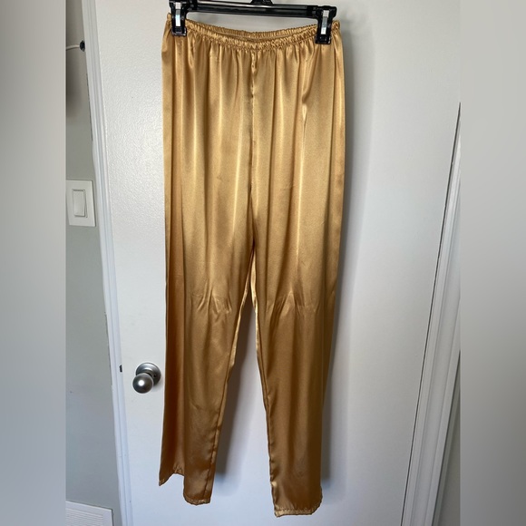 Kasara Lingerie PJ Set - Picture 10 of 16